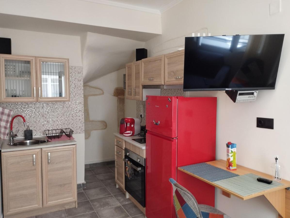 Arcade City Apartment 罗希姆诺 外观 照片